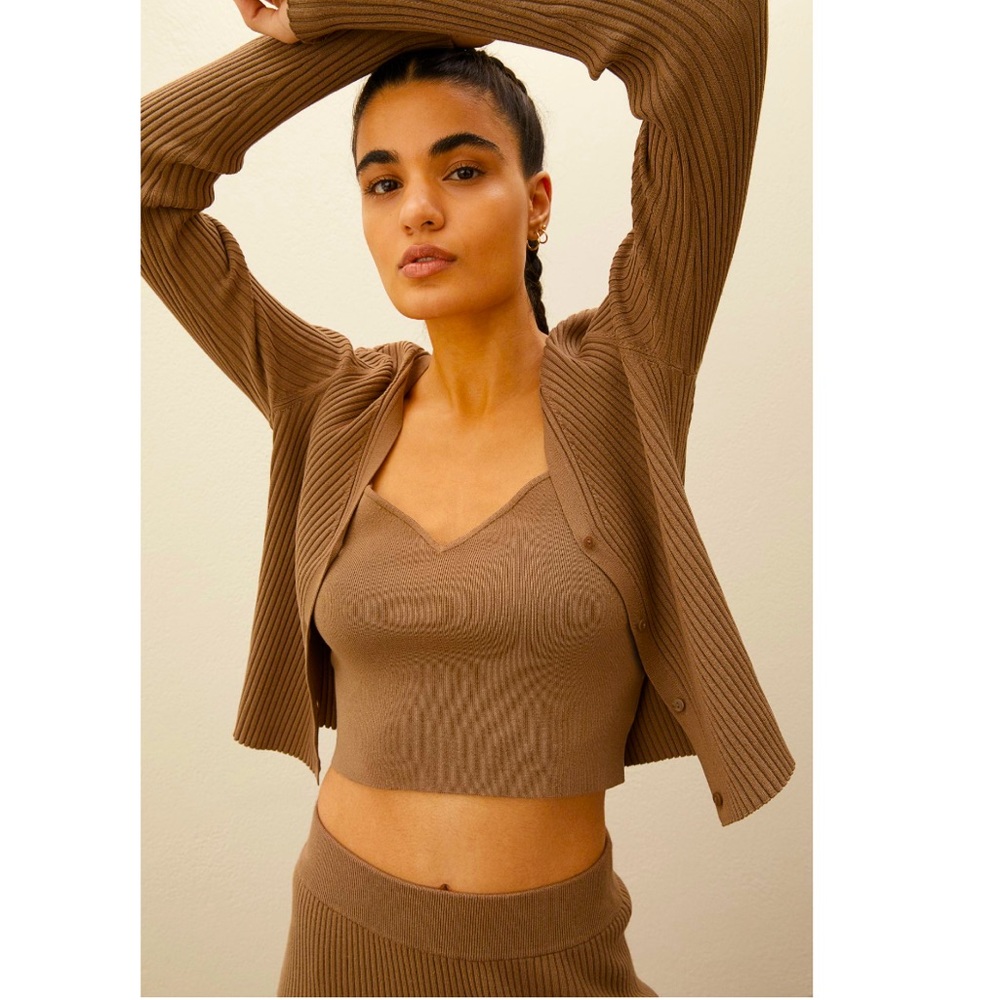 H&M Brown Sweetheart neckline knit crop top